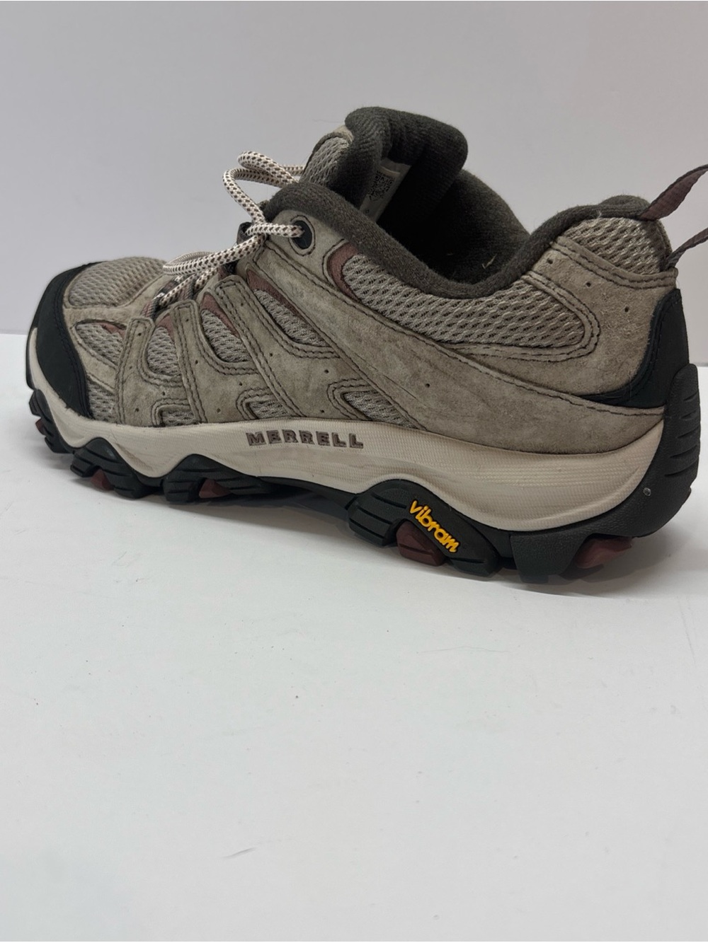 Merrell women’s Trail Hiking Shoe - Gray and Brown Vibram size 10